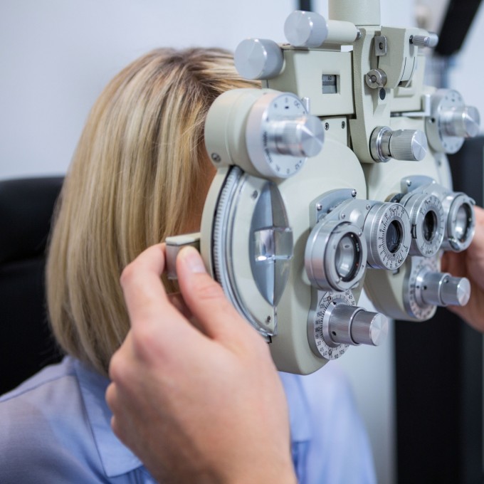Assistenz im Bereich der professionellen Augenglasbestimmung (Teil 1 + 2) – Refraktion-Kombiseminar
